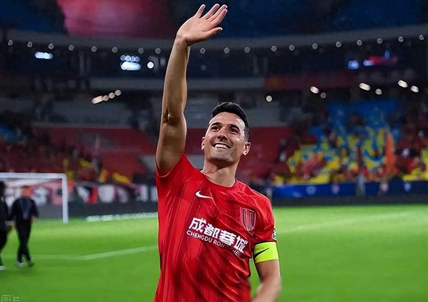 关于都灵主帅阿帕里奥：球队需要改进防守的信息