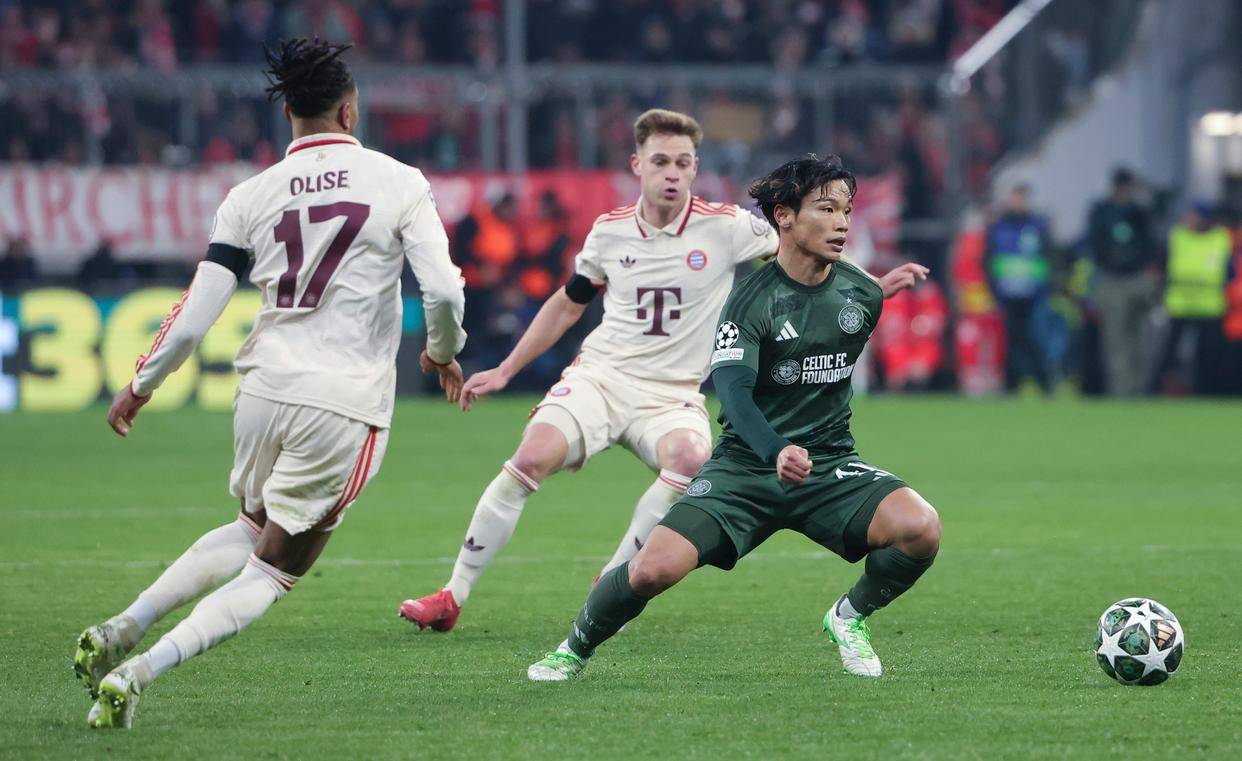 包含JackeyLove在巴塞罗那比赛中惊险取胜，绝杀引发热议！的词条